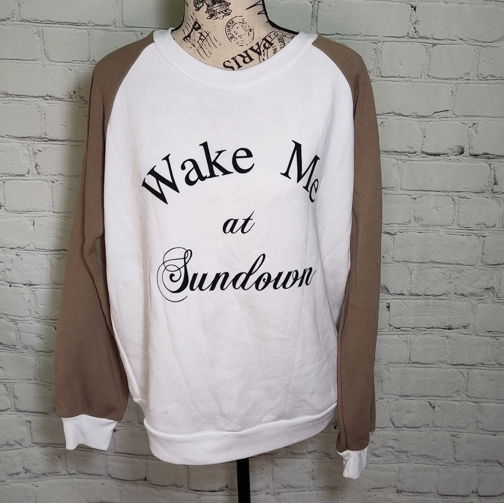 WILDFOX White Wake me at Sundown Crew Neck Sweatshirt worn once.too small. - Picture 3 of 8